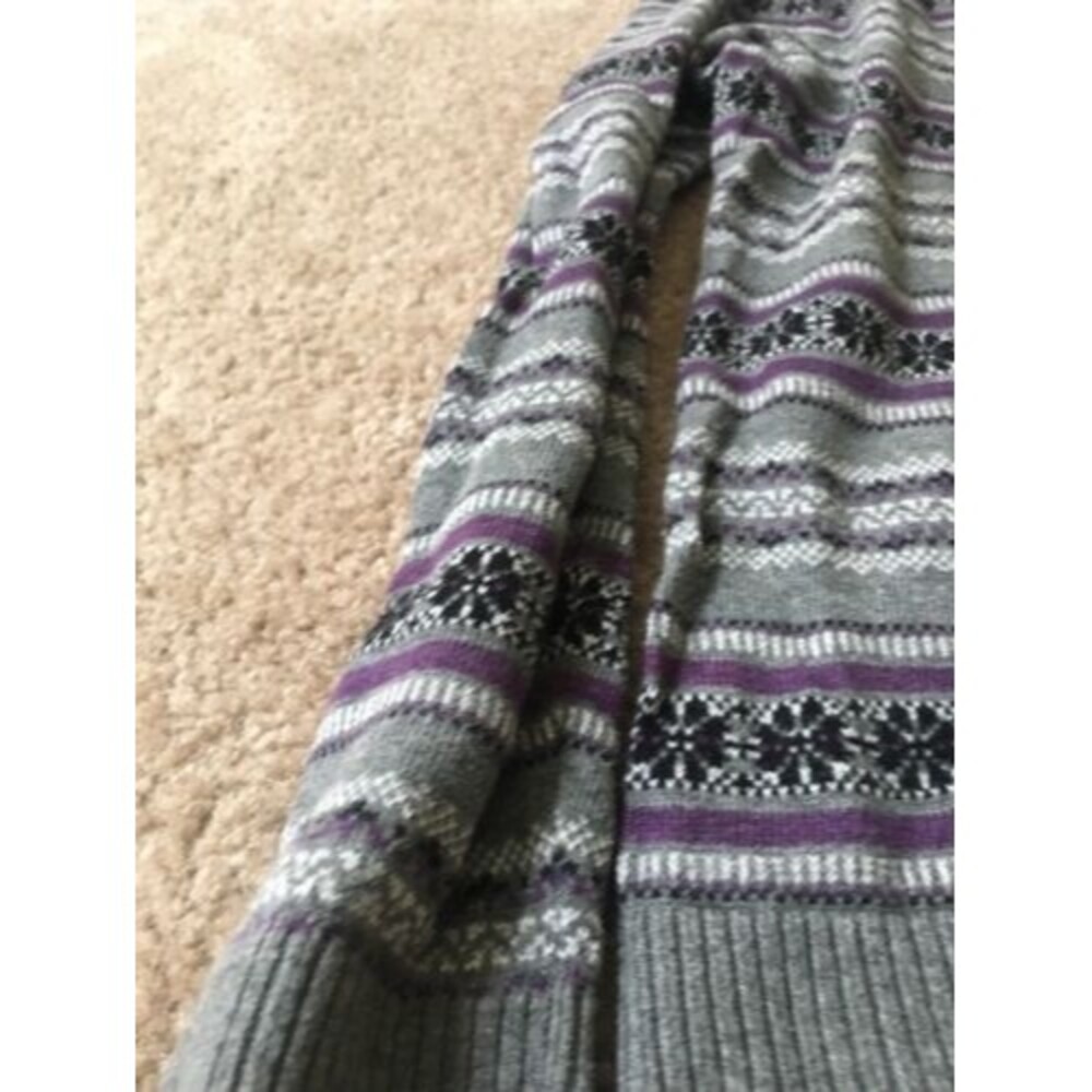 Croft & Barrow Women's Gray Striped Sweater Size Medium - Picture 2 of 6